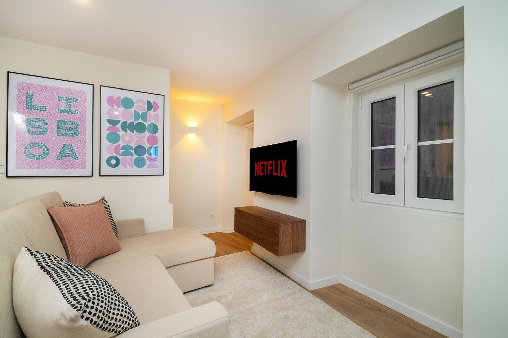 Whome Explore From A Cozy Base In Alfama Apartment Lisbon
